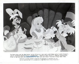 *Disney&#39;s Alice In Wonderland (1964) Tea Party With He Mad Hatter &amp; March Hare - £27.97 GBP