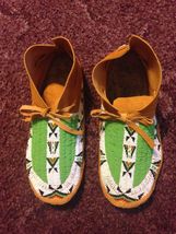 Powwow Old American Style Leather Handmade Beaded Moccasins Beaded Shoes MCN106 - £319.71 GBP