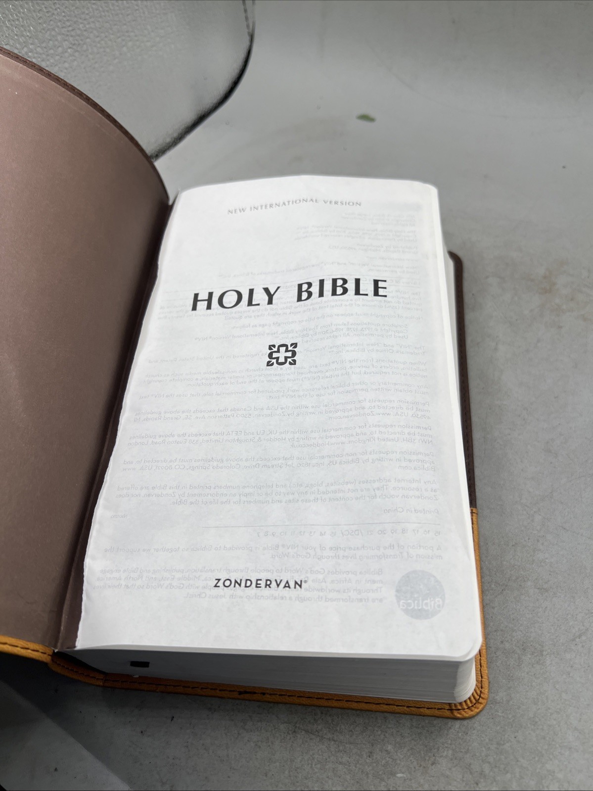 NIV Church  Holy Bible, Large Print By Zondervan 2011, Leather Back Item image 5