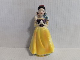 Vintage Snow White Porcelain Figurine Wales Walt Disney 1960 Made In Japan - $12.36