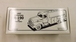 1st Gear 1957 International R 190 With Fuel Tank Citgo Box Only - $367.38 MXN