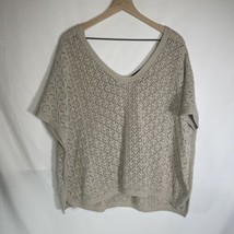 Torrid Sleeveless Knit Sweater Womens Size 2 Beige V-Neck Split Sides At Bottom - £10.53 GBP