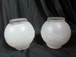 VTG Set of 2 Frosted Globe Shades W/ Floral Patter Clear Bottom 6&quot; Tall 3&quot; Mouth - £10.62 GBP