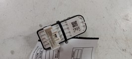 Mazda 3 Window Switch Power Left Rear 2010 2011 2012 2013 - $260.21 MXN