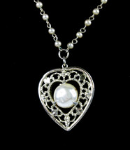 Vintage HEART PENDANT Necklace Faux Pearl Beads Goldtone Links Beaded Chain 26&quot; - £11.95 GBP