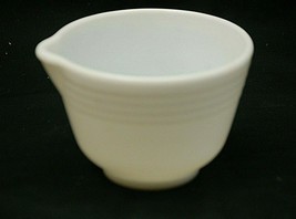 Vintage Hamilton Beach White Milk Glass Ribbed Batter Mixing Bowl w Pour Spout - £29.26 GBP