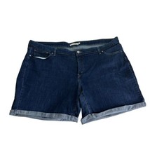 Levi’s classic rolled cuffed hem dark wash Bermuda shorts womens Size 24W - $18.80