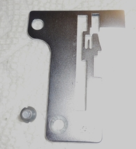 Singer Lockstitch 14U64A  Throat Plate w/Mounting Screw Used Works - £15.95 GBP