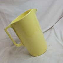 Watertown Lifetime Ware 1 Quart Melamine Pitcher Yellow USA Farmhouse MCM - £10.56 GBP