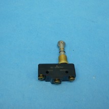 Micro Switch BZ-2RN784 Limit Switch Top Overtravel Roller Plunger SPDT - $19.99