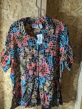 Chicos Design 100% rayon lasies size 1 button up top - $24.34