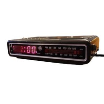 GE Alarm Clock Radio  7-4612B Woodgrain AM/FM Digital VTG General Electric WORKS - £15.00 GBP