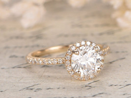 1.38Ct Round Cut Diamond 14k Yellow Gold Finish Halo Style Women Engagement Ring - £62.36 GBP