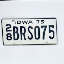 1975 United States Iowa Delaware County Passenger License Plate 28 BRS075 - $18.80