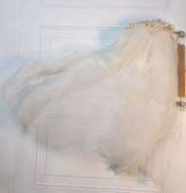 Vintage 80s Wedding Veil -  25&quot; short veil plastic comb clip - $29.69