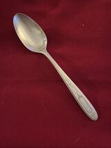 Antique Grosvenor (1921) Dinner Spoon Oneida 7.25” - $7.91