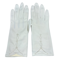 Ladylike Luxe! VTG 50s White Gloves - Dainty Appliqued Nylon - Fits 6.5-7 - $549.90 MXN Ladylike Luxe! VTG 50s White Gloves - Dainty Appliqued Nylon - Fits 6.5-7 - $549.90 MXN