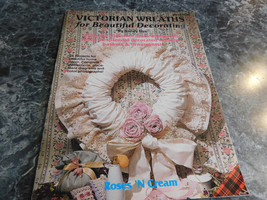 Victorian Wreaths by Sandy Dye - $57.69 MXN