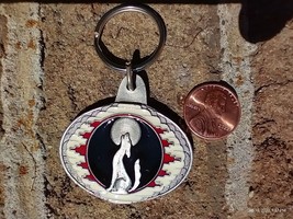 VTG PEWTER ENAMEL KEYRING KEYCHAIN COYOTE WOLF HOWLING AT THE MOON - $23.00