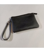 Black Leather Like Wristlet Pouch Bag Steve Madden Pebbled Zip Closure - $290.98 MXN