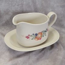 Corelle Abundance Corning  Gravy Boat with Underplate - $24.02 CAD