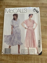 McCall’s 3162, Miss 10, Pull-over Dress, 1987, Shoulder Pads, Uncut - $92.66 MXN
