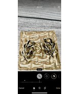 Vintage Signed Sarah Coventry Textured GoldTone Knot 1.5” Retro Clip On ... - $377.92 MXN