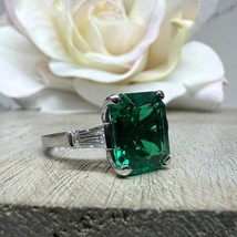 4CT Lab Created Emerald Center Engagement Ring,Minimalist Style Anniversary Ring - £89.09 GBP