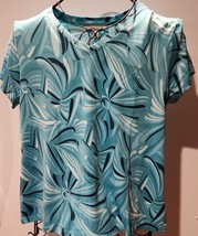 Pioneer Woman ~ Short Sleeve ~ V-Neck ~ Bahama Green ~ Large (12-14) T-S... - $22.44