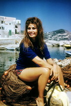 Sophia Loren, beautiful in blue t-shirt &amp; shorts sitting by harbor 4x6 photo - £3.72 GBP