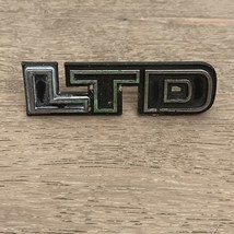 Vintage Ford LTD Emblem Badge Chrome &amp; Black Metal OEM Pt #E3DB-5442550 ... - €13,03 EUR