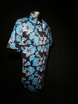 Robert Graham Laws Short Sleeve Sport Shirt Size Medium image 3