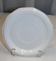 Vintage Pflatzgraff Pottery Heritage White 6 1/2&quot; Saucer Only USA 8-d - $184.27 MXN