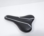 Oval Concepts 200 Saddle 140 x 280 mm Black - £21.64 GBP