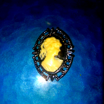 Beautiful Vintage Mourning Celluloid Cameo - £19.47 GBP