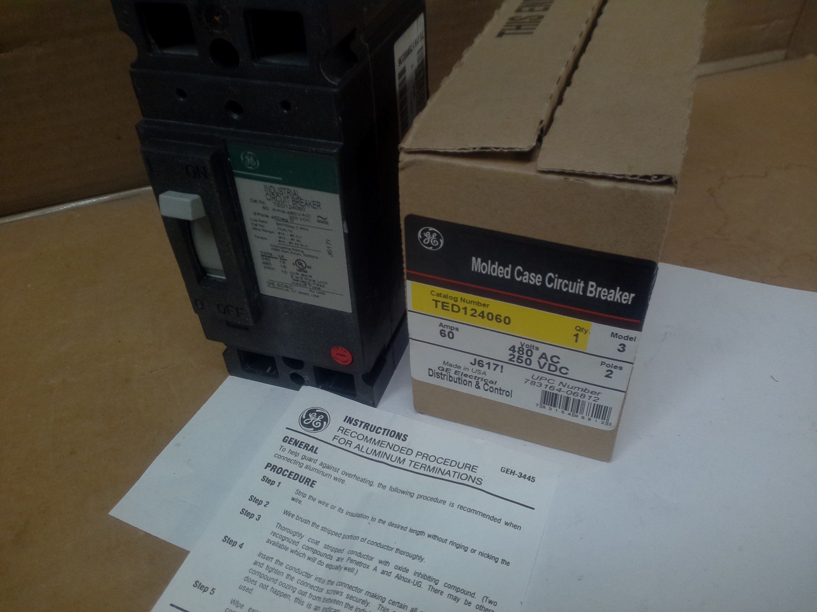 (NIB) G.E. TED124060 CIRCUIT BREAKER / GREEN LABEL / 2P 60A 480VAC-250VDC  - $88.59