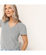 Gap Fit V Neck Sz L Short Sleeve Tee Shirt Gray Striped Blouse Pullover Top - $243.48 MXN