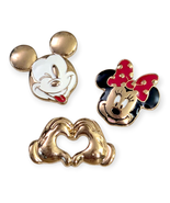 Mickey Mouse and Minnie Mouse Disney Pins: Gold Face and Heart Gloves - €55,73 EUR