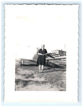 Photograph Lady With A Propeller Plan - £3.12 GBP
