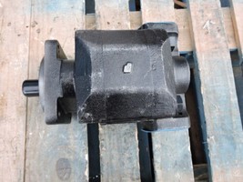 Permco Hydraulic Pump 4 BOLT, 14 Spline 577-01562, 574-01382, 1936091 - £367.44 GBP