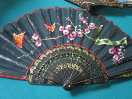 Fan Collection 12 Silk Paper Wood Bakelite Plastic Original Lot - £106.83 GBP