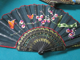 Fan Collection 12 Silk Paper Wood Bakelite Plastic Original Lot - £104.49 GBP