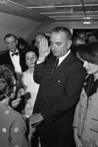 President Lyndon B. Johnson Being Sworn In On Airforce One 4X6 Photo Postcard - £5.11 GBP