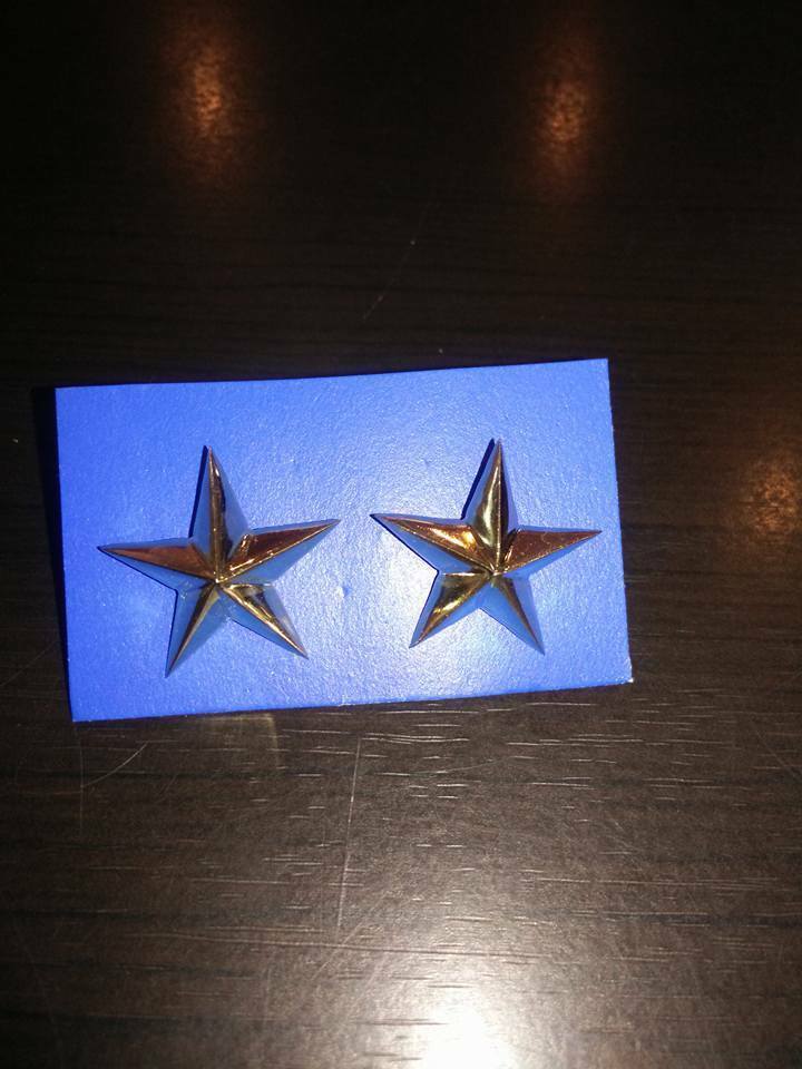 Sub Lieutenant Rank Royal Thai army corps Soldier metal BADGE PIN Thai M... - $6.80