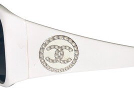 Chanel 5083-H White Sunglasses CC Logo Mother of Pearl Italy Vintage image 5