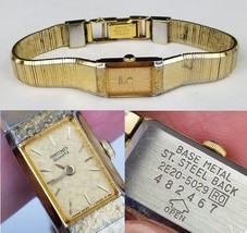 Seiko Tank Watch Women 12mm Gold Dial Gold Tone Rectangle 2E20-5029 - $650.93 MXN