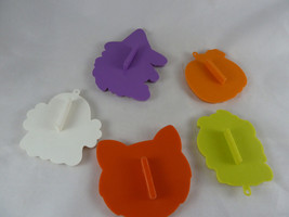 Vintage Halloween Cookie Cutters Ghost Monster Pumpkin Witch Cat set of ... - $220.93 MXN