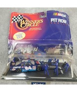 Winners Circle NASCAR Jeff Gordon #24 Pit Row Series Pit Crew - £11.72 GBP