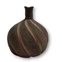 Vtg Vase Coarse Earthenware Pottery Carved Swirl Stoneware Signed Junko Rough - £56.83 GBP