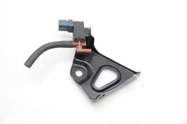 00-02 TOYOTA CELICA VACUUM SWITCH VALVE E2313 image 4